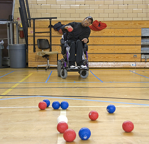 บอคเซีย BOCCIA กีฬาสำหรับผู้พิการทางสมอง และร่างกาย